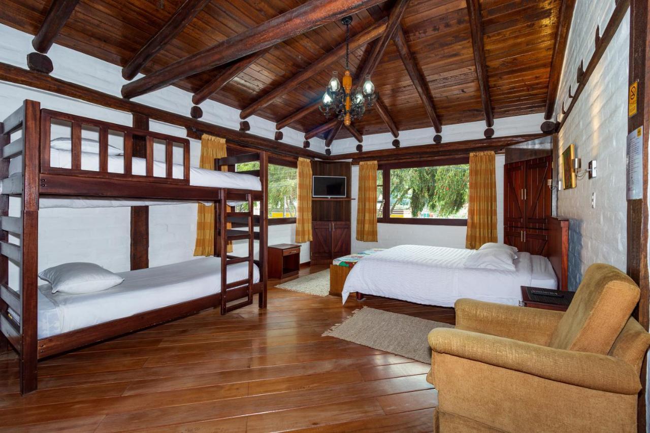 Hostal ILÉ Baños Extérieur photo